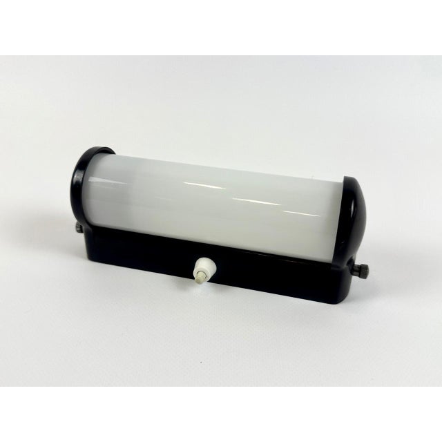 Bauhaus Bauhaus Bakelite Tubular Wall Lamp, 1930s For Sale - Image 3 of 10