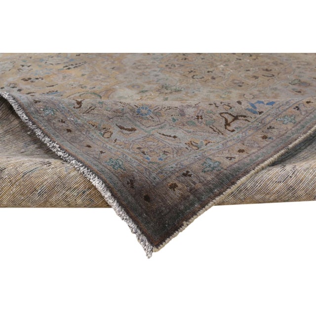 Middle Eastern Rug in Wool For Sale - Image 6 of 8