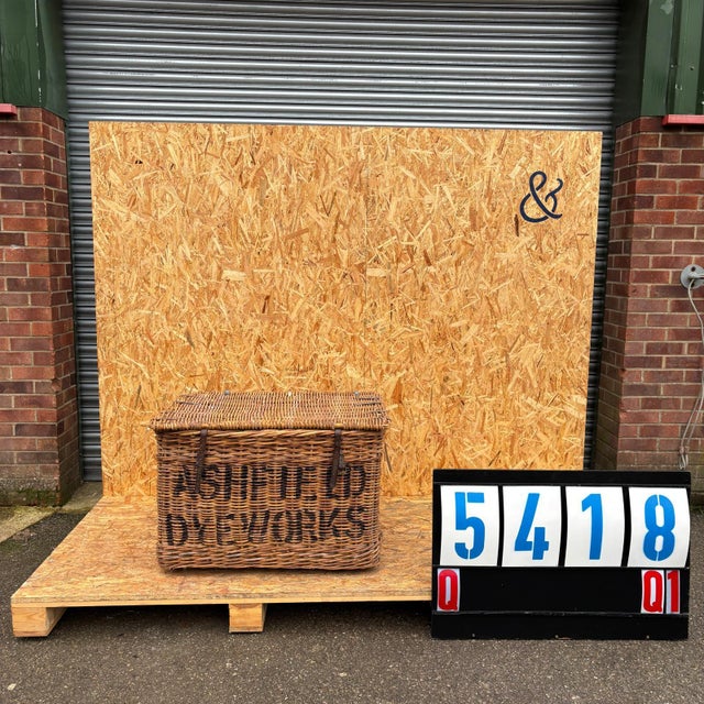 English Wicker Basket, 1920s For Sale - Image 3 of 3