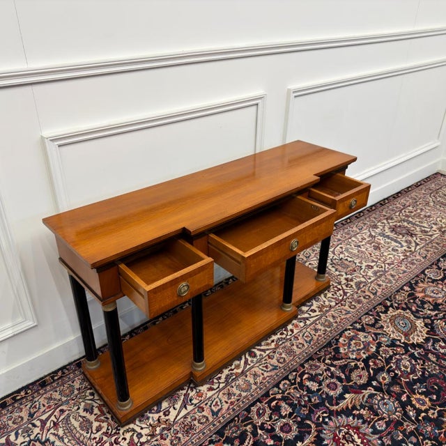 Classic Italian Side Table from Selva For Sale - Image 12 of 17