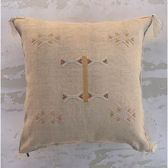 Early 21st Century Contemporary White Pillow Covers Made From Silk Sabra - a Pair For Sale - Image 5 of 10
