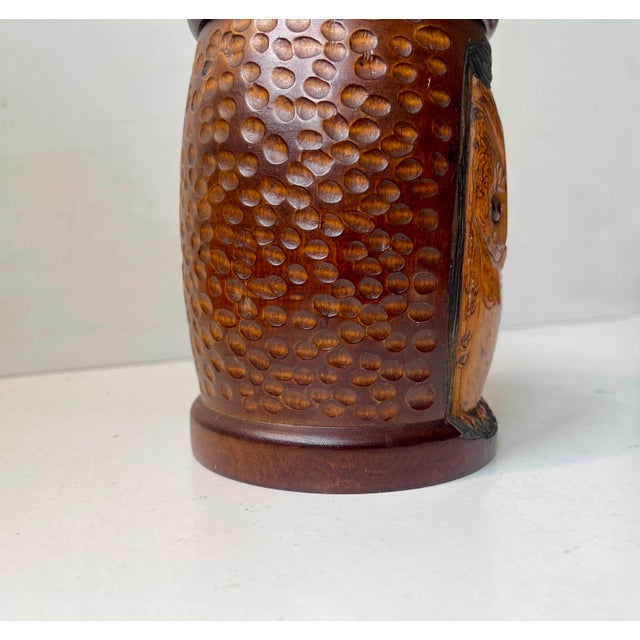 Antique Owl Tea Caddy in Hand-Carved and Stained Oak, 1899 For Sale - Image 6 of 12