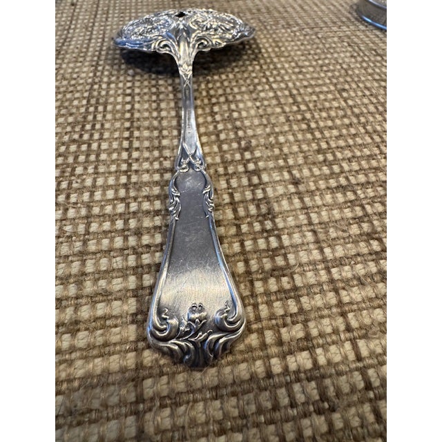 Early 19th Century William Rogers " Grenoble" Silver Plated Tomatoe Serving Spoon For Sale In Detroit - Image 6 of 6