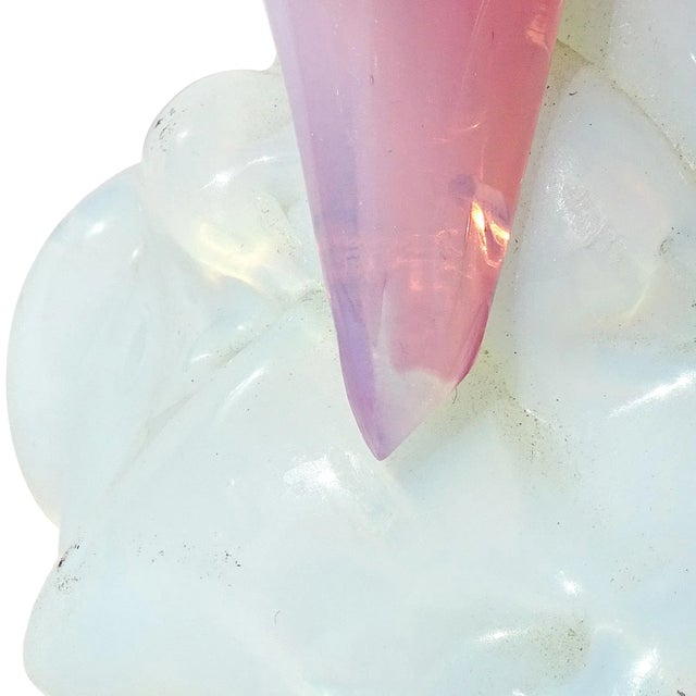 Murano Seguso Vetri d'Arte Vintage Pink Opalescent White Italian Art Glass Bird Figure Sculpture For Sale In Orlando - Image 6 of 7