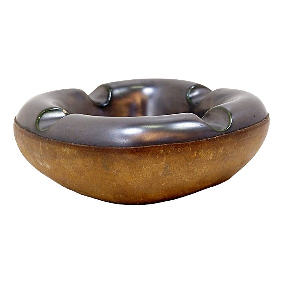 Mid-Century Modern Ashtray in Glazed Ceramic and Leather from Longchamp, France, 1950s For Sale