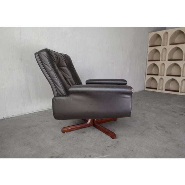 Mid Century Danish Brown Leather & Rosewood Swivel Lounge Chair For Sale - Image 4 of 11