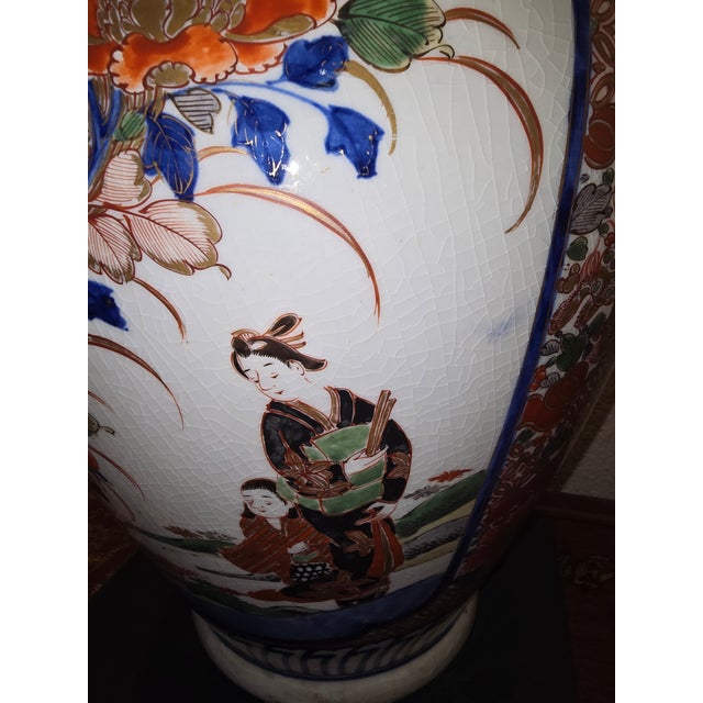 Japanese Verte Imari Covered Jar Circa 19th Century For Sale In Los Angeles - Image 6 of 10
