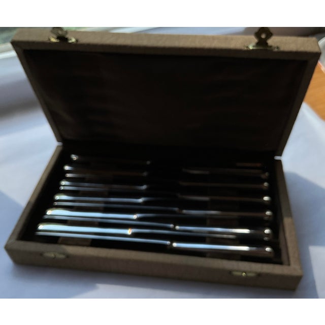 Walker & Hall 1960s A Cased Set of 12 Silver Dinner Knife, Leighton by Walker & Hall For Sale - Image 4 of 17