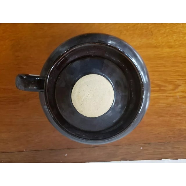 1960s Vintage 1960's Usa Pottery Stoneware Bean Pot With Handle For Sale - Image 5 of 7
