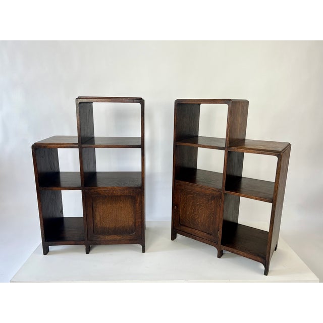 English Modernist Art Deco Bookcases in Oak, 1920s, Set of 2 For Sale - Image 6 of 18