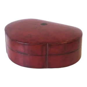 Italian Leather Jewelry Box With Scalloped Design