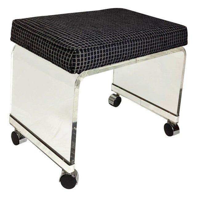 Mid-Century Modernist Waterfall Lucite Stool with Chrome trim and Wheels For Sale - Image 9 of 9