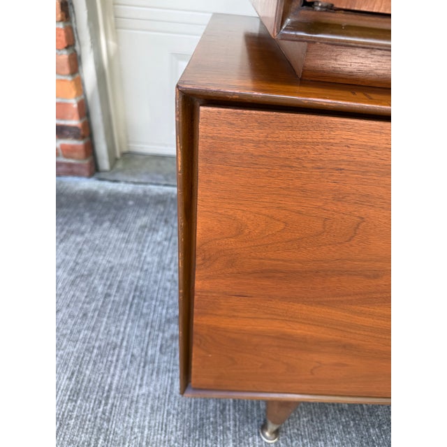 Mid Century Modern Gentleman’s Chest For Sale In Detroit - Image 6 of 12