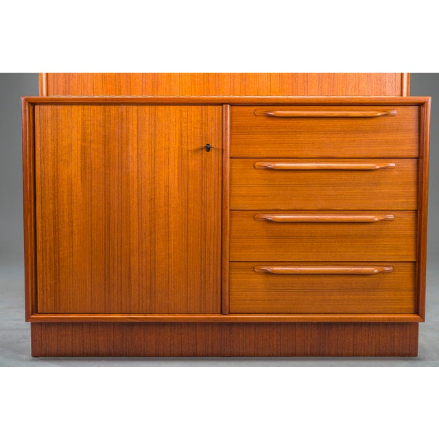 The RT Möbel modular shelf was designed by Heinrich Riestenpatt in the 1960s. This versatile piece of furniture, made of...