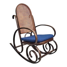 Example of Thonet Rocking Chairs