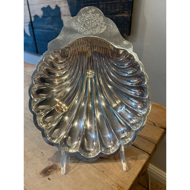 Traditional 1950s Reed & Barton Silver Plated Coquille Shell Dish With Engraved Crest For Sale - Image 3 of 4