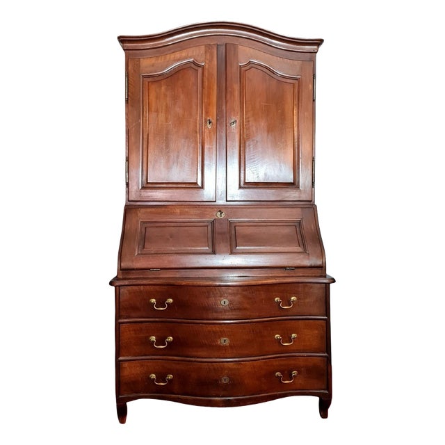 Louis XV Curved Scriban Dresser in Walnut For Sale