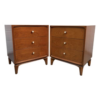 Pair of Mid 20th Century Walnut Nightstands For Sale