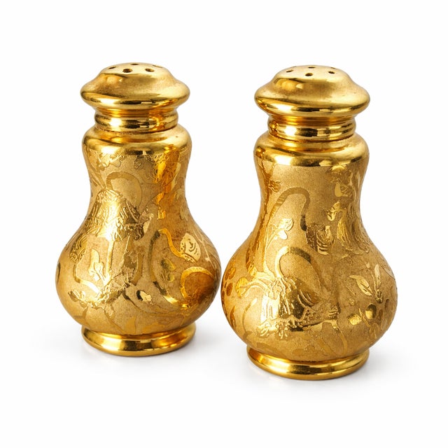 Vintage Osborne China 22k Gold Salt & Pepper Shakers – Botanical Motif For Sale In West Palm - Image 6 of 6