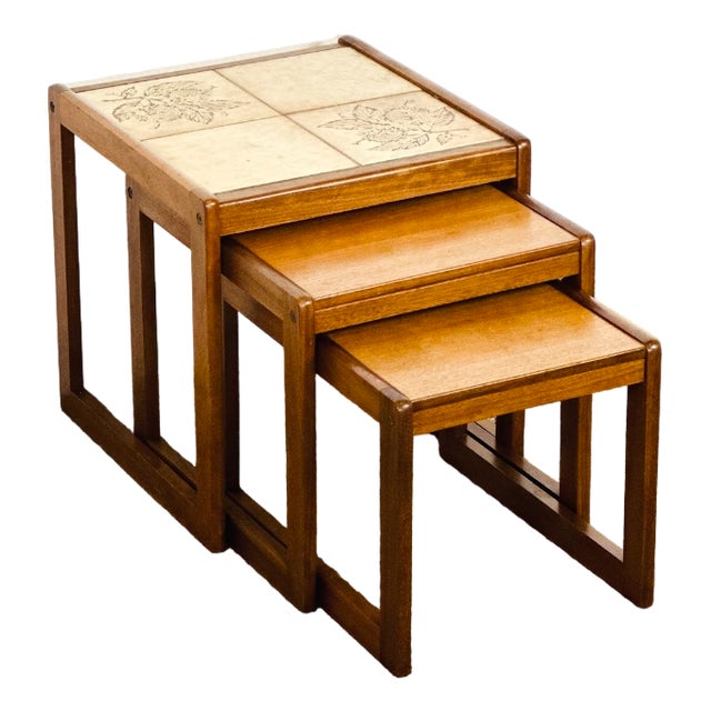 Vintage Nesting Table in Teak and Ceramic, 1960s, Set of 3 For Sale