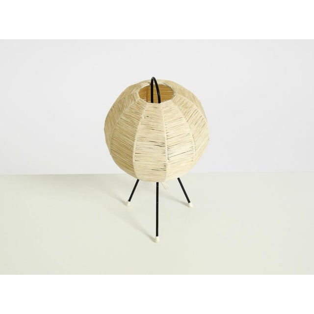 1950s Mid-Century Modern Tripod Raffia Table Lamp, 1950s For Sale - Image 5 of 18