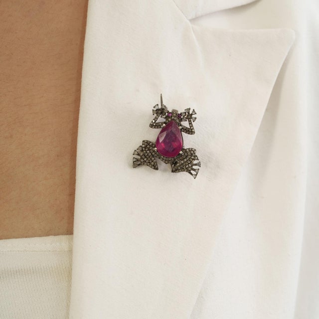 1890s Revival Inspired Silver & 3Ct Natural Ruby Diamond Pavé Frog Brooch Pendant For Sale - Image 4 of 14