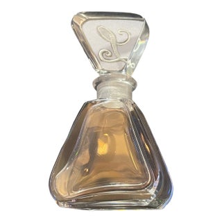 1940s Art Deco Glass Perfume Bottle in the Style of Lalique Glass For Sale