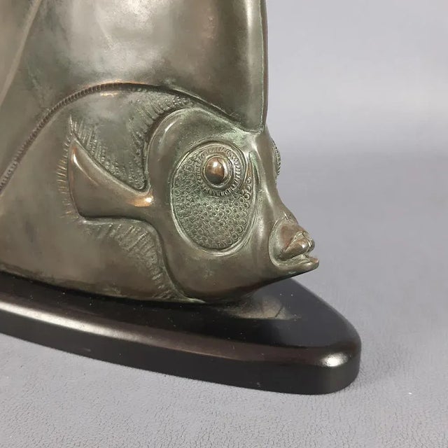 Vintage Tropical Fish Sculpture in Brass on a Black Base, 1960s-1970s For Sale - Image 6 of 11