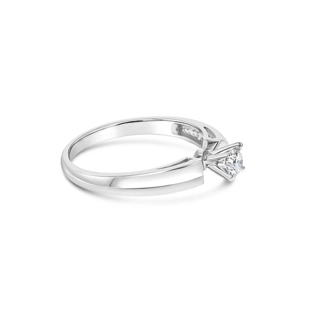 Contemporary Quarter Carat Round Solitaire Diamond Engagement Ring, Size 8 For Sale - Image 3 of 3