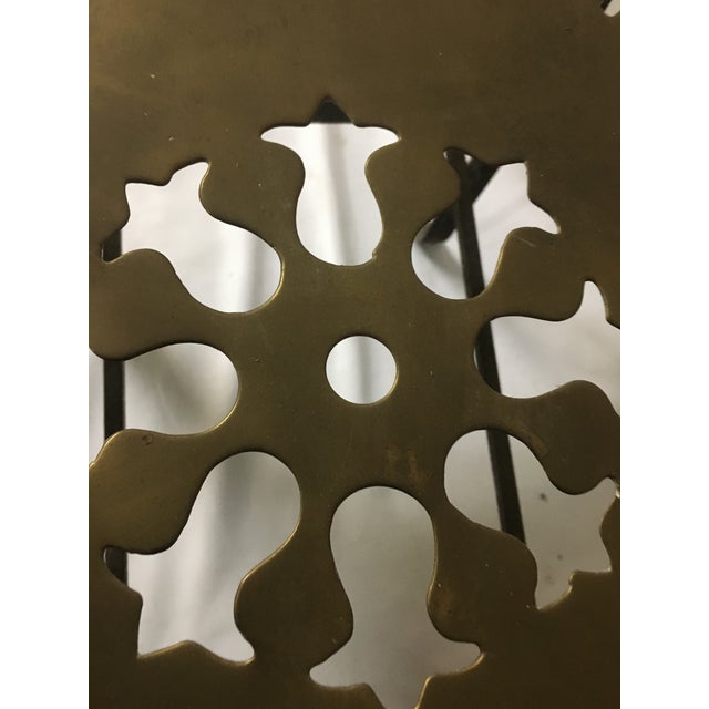 19thc Regency Reticulated Pinwheel Design Brass Trivet/Footman W/Cabriole Legs For Sale - Image 9 of 12