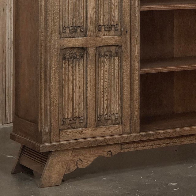 Vintage Dutch Gothic Revival Oak Barrister's Bookcase For Sale In Dallas - Image 6 of 18