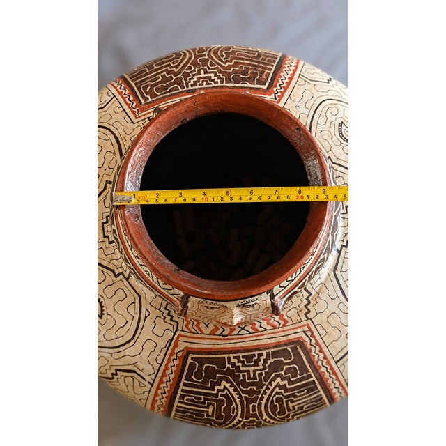 Large Peru Shipibo-Conibo Mahuetá Anthropomorphic Peruvian Pottery Vessel: Kené Pattern Tribal Art Ceramic Vase For Sale - Image 4 of 9