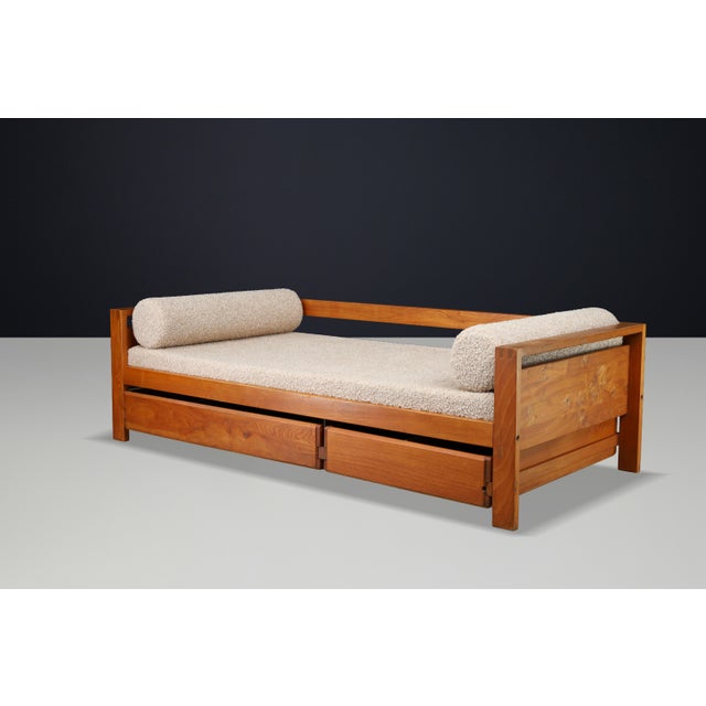 Elm Daybed in Ecru Bouclé Upholstery from Pierre Chapo, France, 1970s For Sale - Image 6 of 18