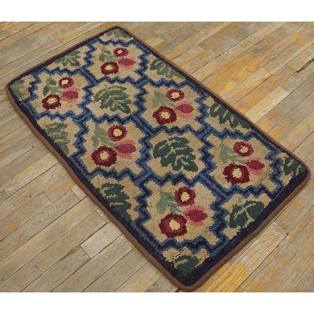 Early 20th Century 1930s Beige Rose Geometric Antique American Hooked Rug 2'0" X 3'0" Handknotted Wool Carpet For Sale - Image 5 of 5