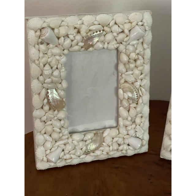 1970s Pair of Vintage Sea Shell Encrusted Picture Frames For Sale - Image 5 of 7