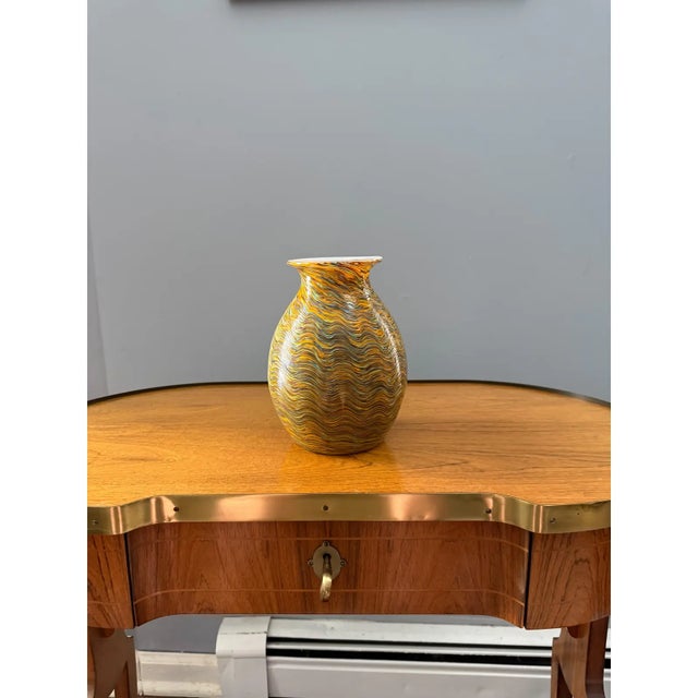 1980s Large Hand-Blown Iridescent Studio Art Glass Vase - Pulled Feather Design For Sale - Image 16 of 17