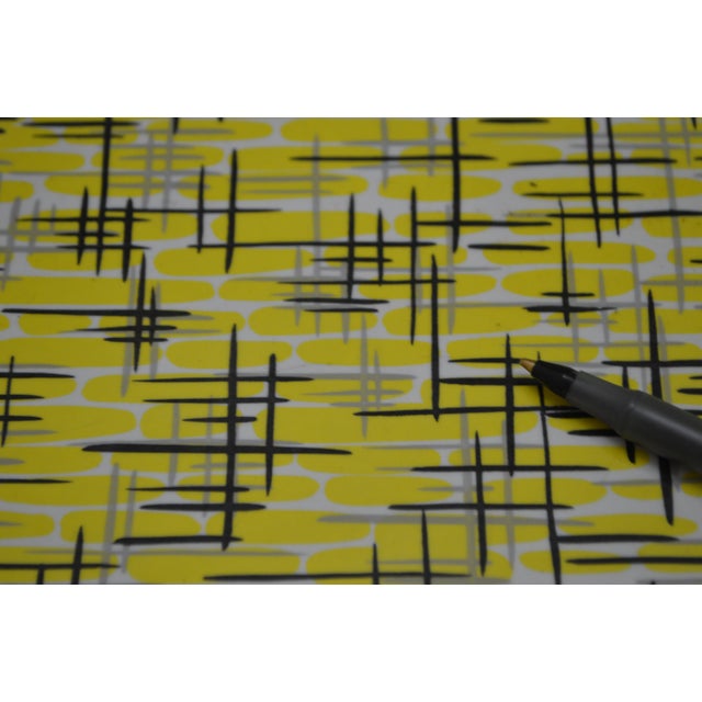 Mid-Century Modern Wrought Iron & Formica Childs Table and 2 Chair Kitchen Set For Sale In Philadelphia - Image 6 of 13