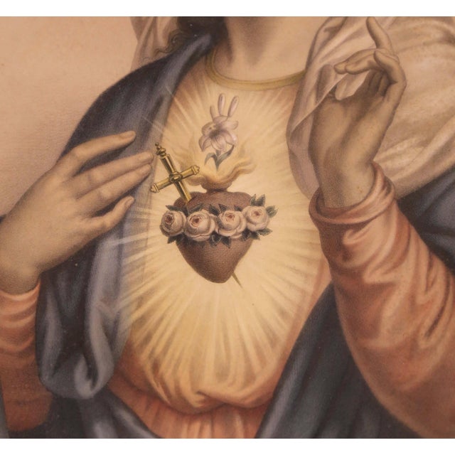 Pair of 19th Century French Sacred Heart Jesus and Mary Oval Giltwood Frames For Sale - Image 10 of 13