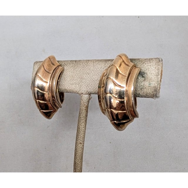 1940s Vintage 1948 Signed Crown Trifari Alfred Philippe Goldtone Clip Earrings-2 Pieces For Sale - Image 5 of 8