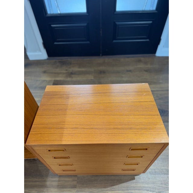 1970s Vintage Danish Modern Carlo Jensen for Hundevad Teak Modular Bookcase With Four-Drawer Chest, Denmark, C. 1960s For Sale - Image 5 of 15