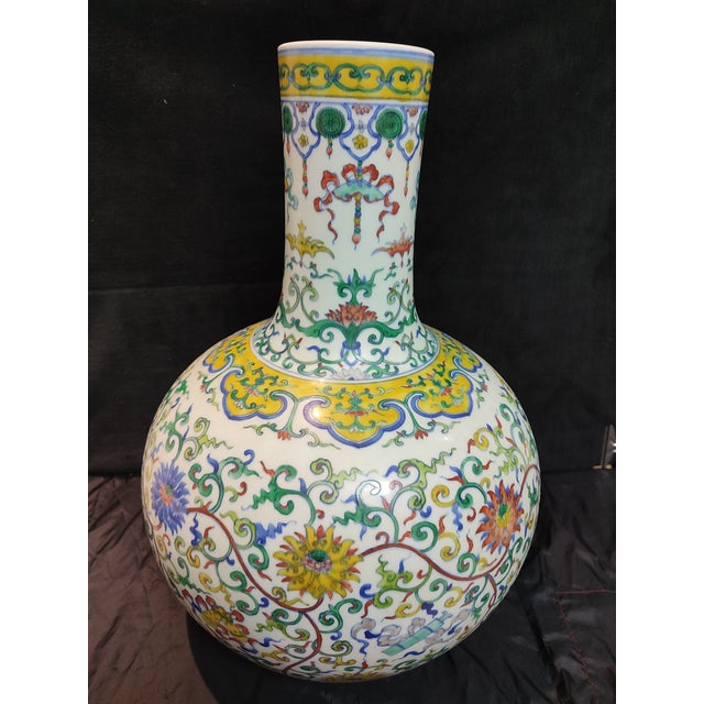 Early 20th Century Chinese Ceramic Vase Qing Dynasty Qianlong Marked Doucai Porcelain Tianqiu Vase Hand Painted Hidden Eight Immortals Pattern For Sale - Image 5 of 11