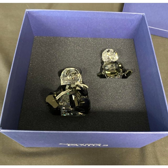 Modern Swarovski Panda Mom & Cub Endangered Wildlife 2008 W/ Box and Certificate 900918 For Sale - Image 3 of 18