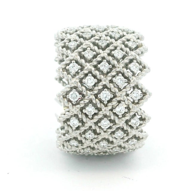 Contemporary Roberto Coin 18k White Gold 1.40 Carat Diamond Wide Lattice Band Ring For Sale - Image 3 of 12