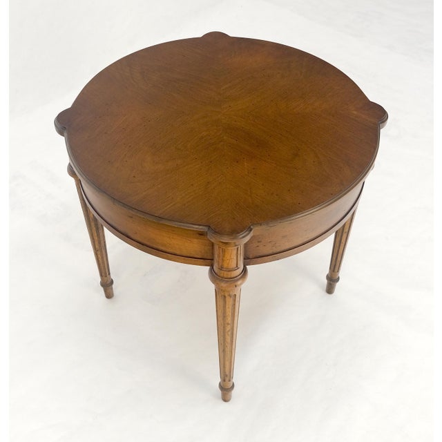 Heritage Henredon Round Fruitwood Lamp Side Table on Tapered Legs MINT For Sale - Image 13 of 13