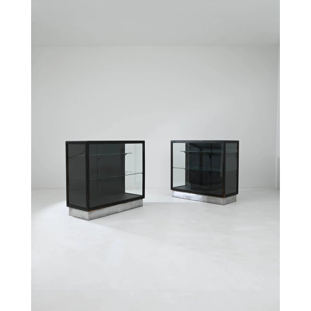 1900 - 1909 20th Century French Wooden Vitrines, a Pair For Sale - Image 5 of 12