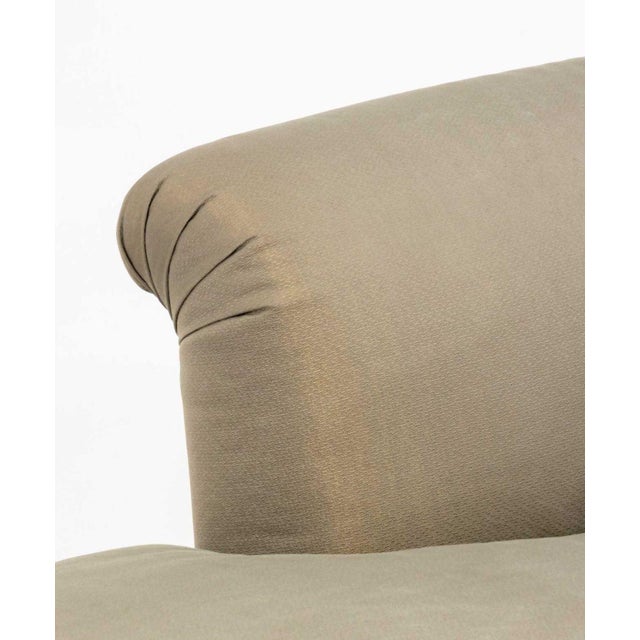 R. Jones Golden Sheen Upholstered Chaise Longue For Sale In New York - Image 6 of 9