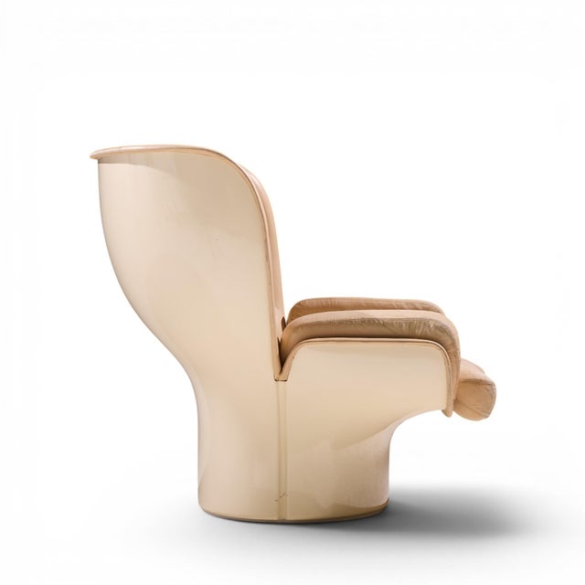 Beige Joe Colombo for Comfort Model 1005 Mid Century Fiberglass and Leather Elda Lounge Chair For Sale - Image 8 of 10