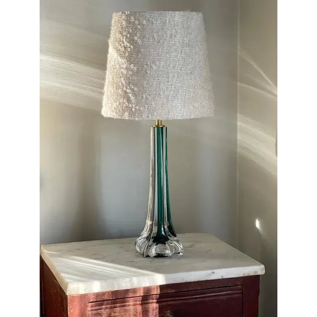 Glass Mid-Century Modern Green Table Lamp by Paul Kedelv for Flygsfors For Sale - Image 7 of 7
