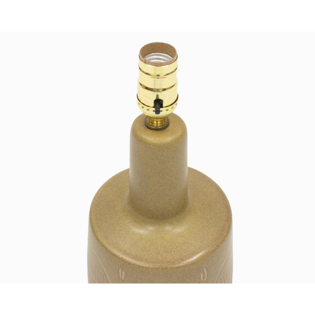 Marshall Studios Vintage Mid Century M105 Ceramic Table Lamp by Jane & Gordon Martz For Sale - Image 4 of 9