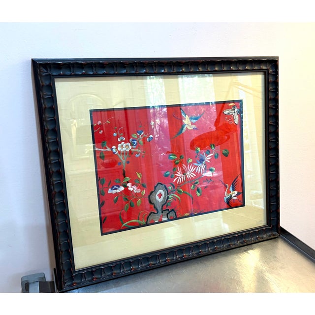 Chinese Early 20th-Century Red Hand-Embroidered Silk Panel in Black Wood Frame For Sale - Image 3 of 4